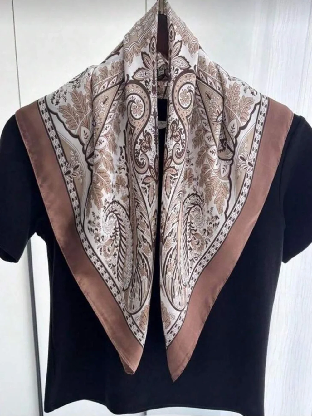 Elegant Paisley Neck Scarf - Taupe & White